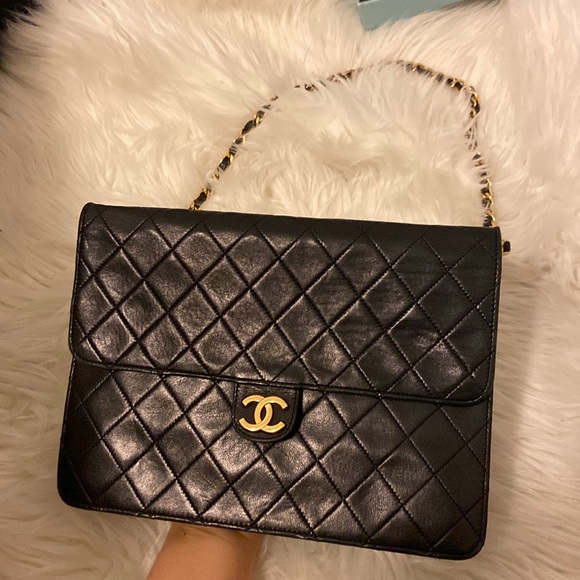 Vintage Chanel Matelasse Lambskin Flap - Picture 4 of 16